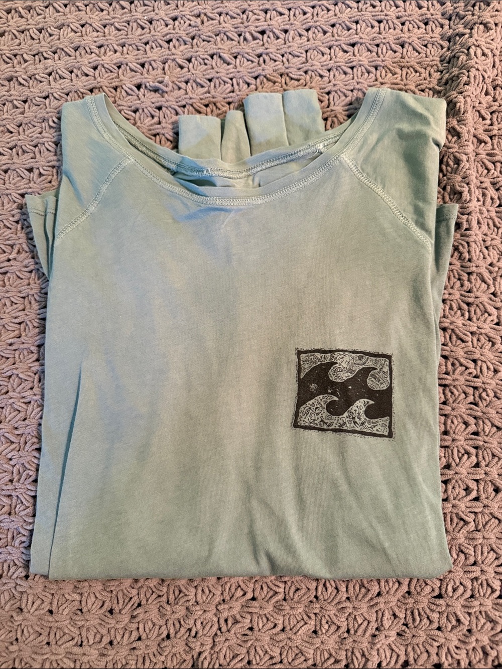 Light Sage Green Tee withWave Graphic | billabong